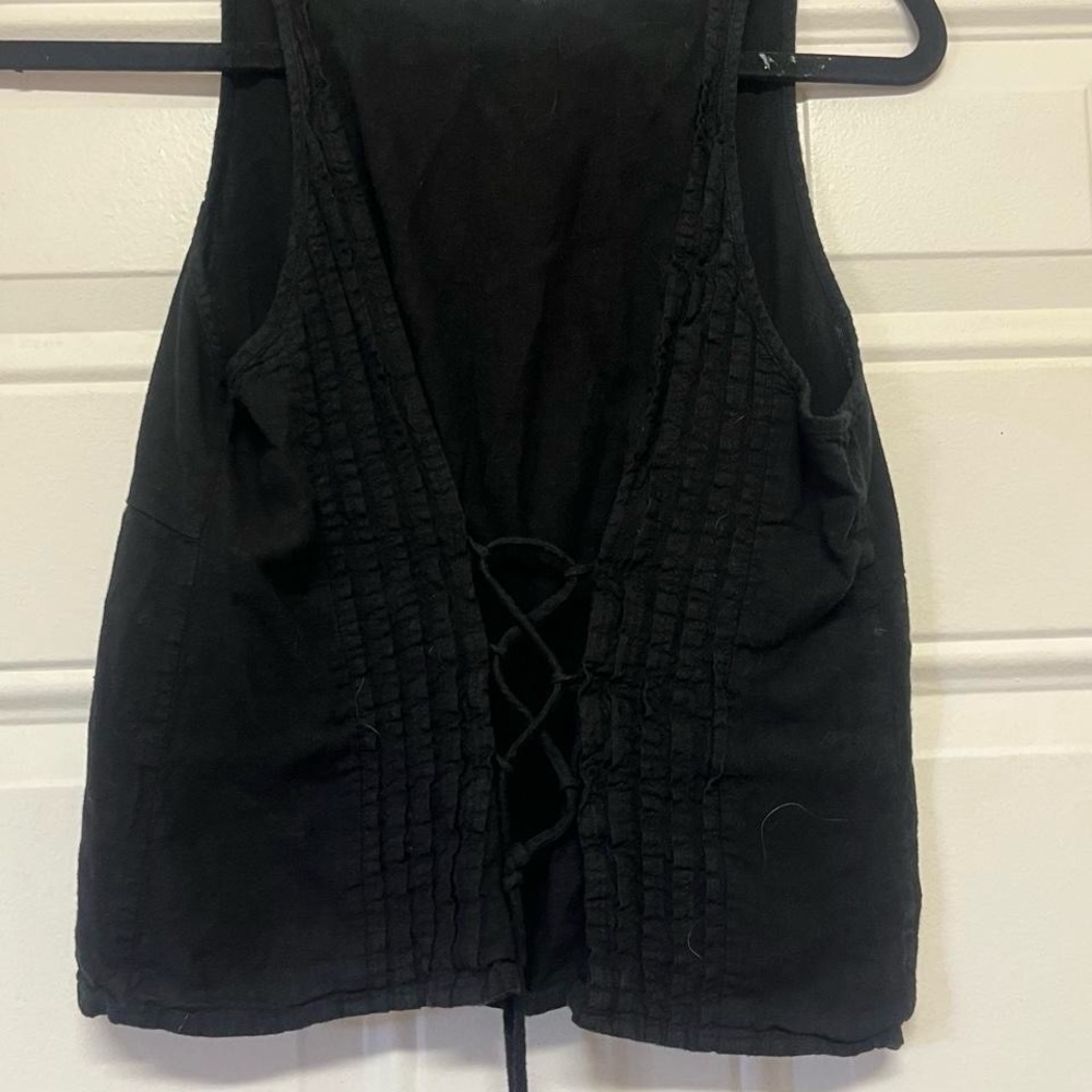 Old Navy Black Button-Front Tank with Pintuck Detail - Picture 3 of 4